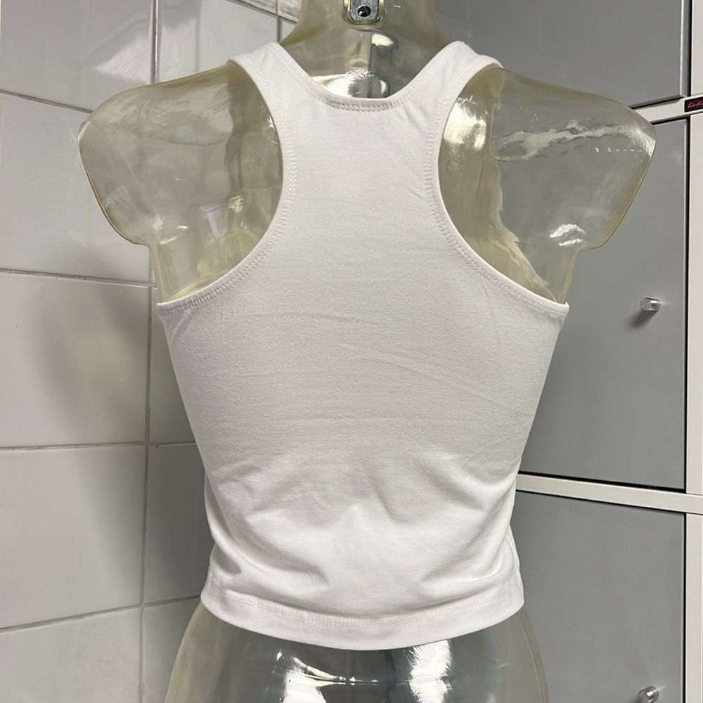 Waist-Cropped Sporty Racerback Bra Tank L NWOT - Picture 3 of 9